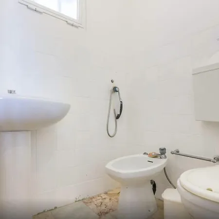 Casa * Armona
